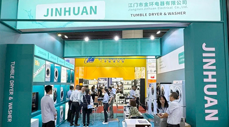 廣交會(huì)第一天！金環(huán)電器吸引世界各地客戶(hù)駐足參觀(guān)交流